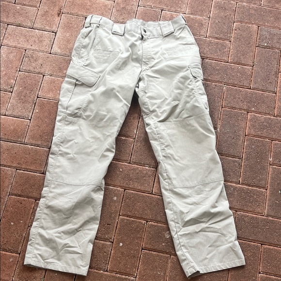 5.11 Tactical Light Cream Cargo Pants - Picture 1 of 5